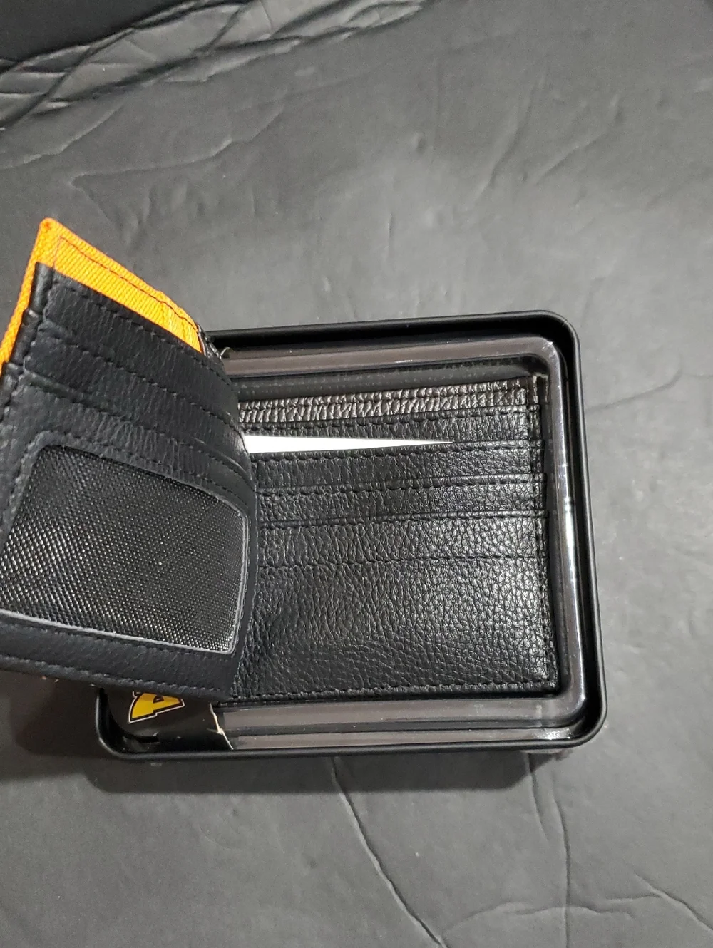 DragonBall Z black orange canvas Goku bifold wallet in DragonBall Z black‎ tin